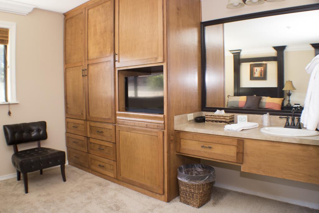 Marina Cay Hotel Bigfork Esterno foto