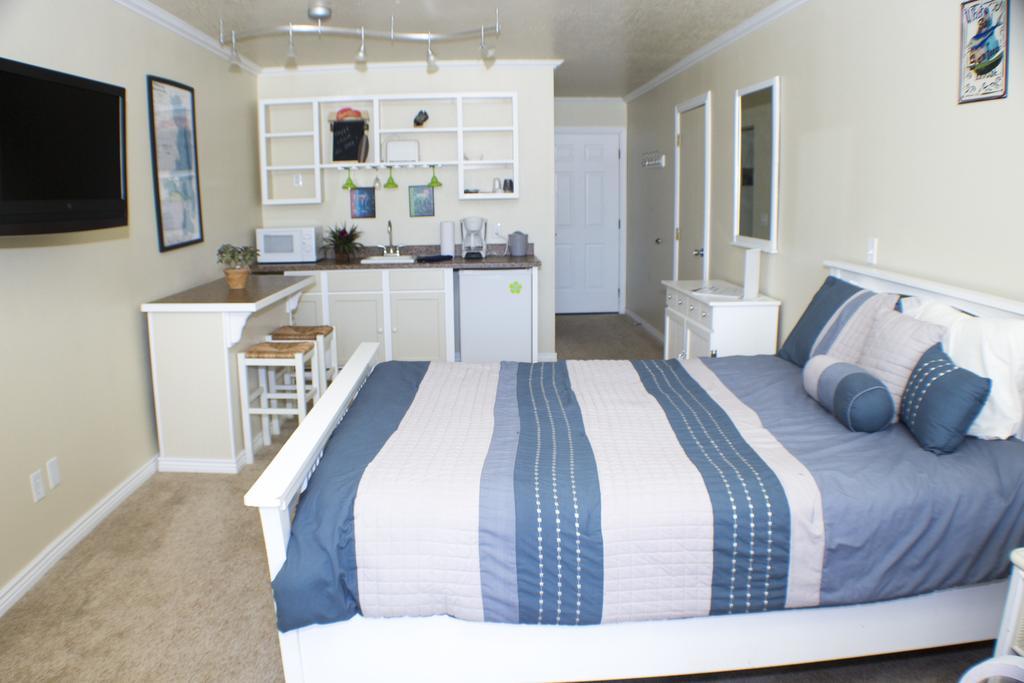 Marina Cay Hotel Bigfork Esterno foto