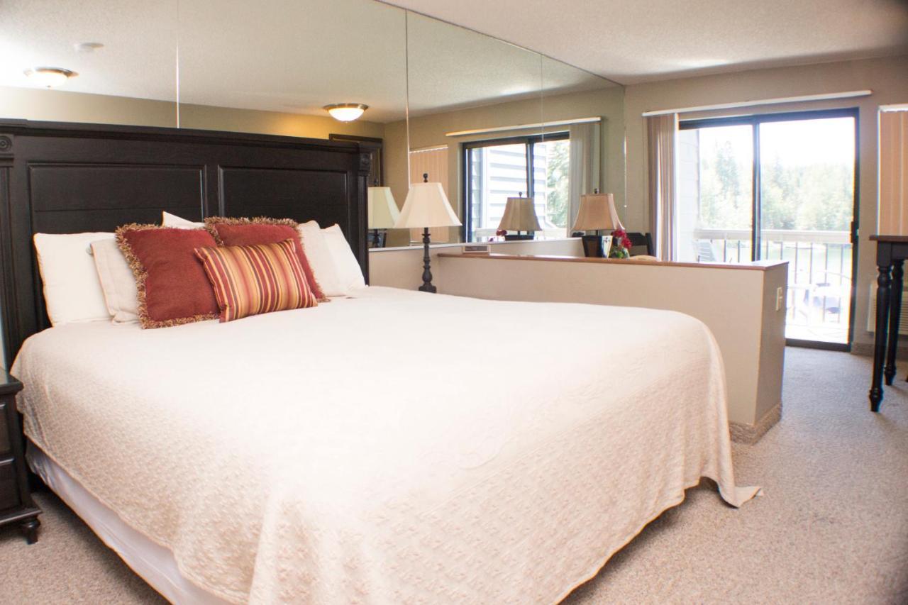 Marina Cay Hotel Bigfork Esterno foto